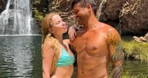 Nova namorada de Dado Dolabella faz declaração de amor para o ator: 'Felicidade'