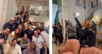 Debora Bloch se despede de equipe após gravar cena final e Paolla Oliveira dá spoiler: 'Odete morre'