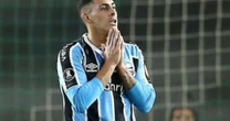 Pavón tenta cuspir em árbitro, acerta policial e vai preso após eliminação na Copa do Brasil