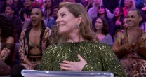 Odete Roitman também chora! A homenagem que desmontou Debora Bloch na TV e emocionou a web: 'O ano é dela'