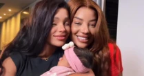 Ludmilla e Brunna Gonçalves exibem o rosto da filha pela primeira vez e derretem famosos e fãs: 'A cara da Lud'