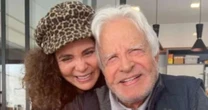Viúva de Cid Moreira expõe sofrimento após morte do jornalista: 'Não sei até quando vai'