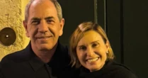 Paula Burlamaqui conta como é namorar homem mais velho: 'Está na mesma temperatura que eu'
