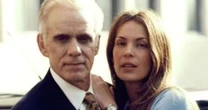 'Ela é intratável': Há 27 anos, Francisco Cuoco e Carolina Ferraz protagonizaram 'climão' em famosa novela da Globo - e teve até beijo recusado