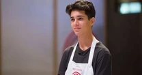 Ex-MasterChef pega namorado aos beijos com outro e termina tudo: 'Apodrecendo'