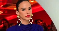 Após Bruna Marquezine recusar papel de cafetina em série com Cauã Reymond, Globo define atriz substituta e corta pesada história da trama