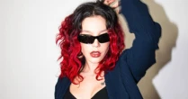 Priscilla abandona cabelo vermelho e surge com novo visual