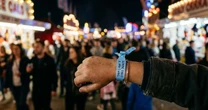 Maceió distribui pulseiras de identificação para crianças no São João Massayó