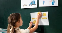 Educação bilíngue impulsiona o desempenho acadêmico