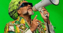Música de Carlinhos Brown vira hino da torcida da Holanda; saiba a origem do vídeo que tomou as redes