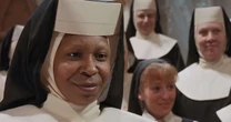 Muito antes de 'Mudança de Hábito': Whoopi Goldberg, hoje com 69 anos, teve ajuda crucial de ator que morreu de forma trágica. 'Tínhamos uma conexão'