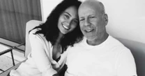 Bruce Willis perdeu habilidades de fala, revela esposa: 'A linguagem está indo embora'