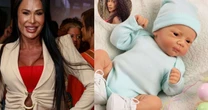 Gracyanne Barbosa adota bebê reborn, revela desejo de ser mãe e a irmã, Giovanna, tem a melhor reação