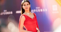 Sara Sampaio tirou mais de mil selfies para Superman; entenda