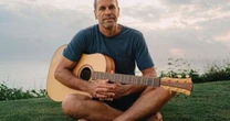 Jack Johnson anuncia turnê no Brasil em 2027; veja as datas e valores dos ingressos