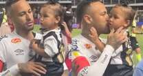 Web se encanta com momento fofo de Neymar com Mavie antes de jogo: 'Coisa mais linda'