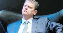 Tarcísio recebe alta hospitalar após realizar procedimento médico no fim de semana e retoma agenda