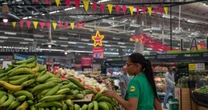 O país vizinho do Brasil onde empregados passaram a trabalhar menos e a ganhar mais (com desemprego na mínima histórica)