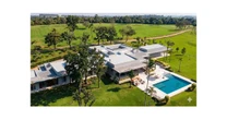 104 hectares, campo de futebol e muito luxo: a moderna fazenda de Roberto Justus é um refúgio verde com requinte e um convite para relaxar