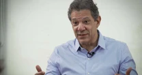 Haddad defende a 'taxa das blusinhas' mesmo após recuo de Lula: 'Eu não mudei de opinião'