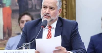 "Governador Eduardo Leite debocha do povo do Rio Grande do Sul", afirma deputado Paulo Pimenta