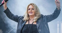 Bonnie Tyler acorda do coma, mas permanece internada na UTI: 'está bem mal'