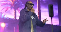 Snoop Dogg recebe mensagem de 2Pac gerado por IA durante show: 'Orgulhoso de você'