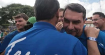 Flávio Bolsonaro vai à Marcha para Jesus e diz que Brasil passa por 'guerra espiritual'