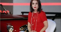 Priscila Presley diz que Michael Jackson casou com Lisa Marie para limpar imagem: 'Manipulador'
