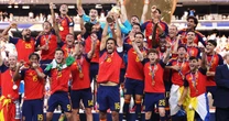 Espanha tem bandeiras diferentes? Entenda por que jogadores celebraram o título com símbolos regionais