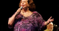 Nana Caymmi fez aniversário em 29 de abril e ganhou mensagem de Bethânia: 'Precisamos de você'