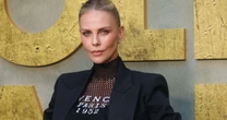 O desabafo de Charlize Theron sobre a insistência em atores 'flopados'