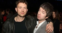 Damon Albarn apoia volta do Oasis, mas diz: 'Estou ocupado demais para ir'