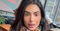 Apresentadora da TV Fama é expulsa de hotel após multa por fumar no quarto e denuncia golpe em NY