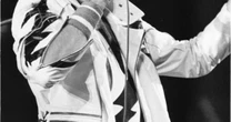Filha secreta de Freddie Mercury está 'frustrada' com falas de Brian May sobre ela, diz biógrafa