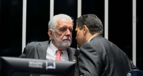 Alcolumbre reafirma apoio a Jaques Wagner: 'Não está correta a criminalização da política'