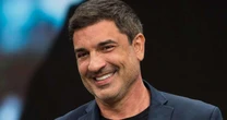 Poucos sabem, mas Edu Guedes, hoje em luta contra o câncer, teve carreira longe das panelas antes de se tornar chef e apresentador de TV
