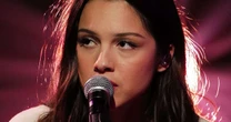 Olivia Rodrigo se iguala a Ariana Grande com "stupid song"
