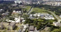 Jornal francês destaca trajetória da USP: do combate à imagem elitista às dificuldades de internacionalização