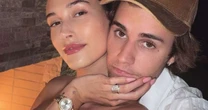 Hailey Bieber toma atitude em meio a rumores de crise no casamento com Justin Bieber
