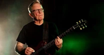 New Order: dois integrantes se afastam das turnês por tempo indeterminado