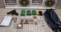 Após denúncia BM intercepta traficante armado com mochila recheada de drogas em Capão da Canoa