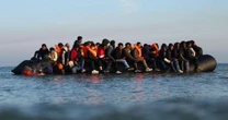 Reino Unido anuncia medidas 'históricas' para endurecer política de asilo e conter imigração
