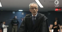 Advogado de Mauro Cid brinca com críticas a Moraes: 'o senhor deve estar acostumado'