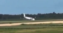 Avião realiza pouso de emergência após falha; veja vídeo