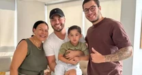 Irmão de Marília Mendonça sai em defesa após mãe ser chamada de oportunista: 'Batalhou'