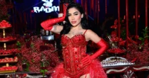 Sensual! MC Mirella celebra 27 anos como verdadeira coelhinha da 'Playboy' em festa luxuosa; veja as fotos!