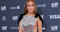 Com iogurte grego, suco de limão e canela, esse smoothie fácil é um dos segredos do corpo definido de Jennifer Lopez aos 56 anos