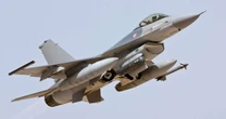 Piloto da Força Aérea da Polônia morre em acidente com F16