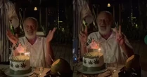Aos 75 anos, ator Ricardo Petraglia comemora aniversário com bolo de cannabis